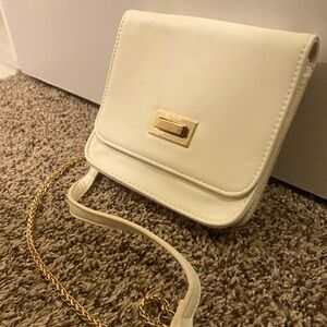 Cream purse